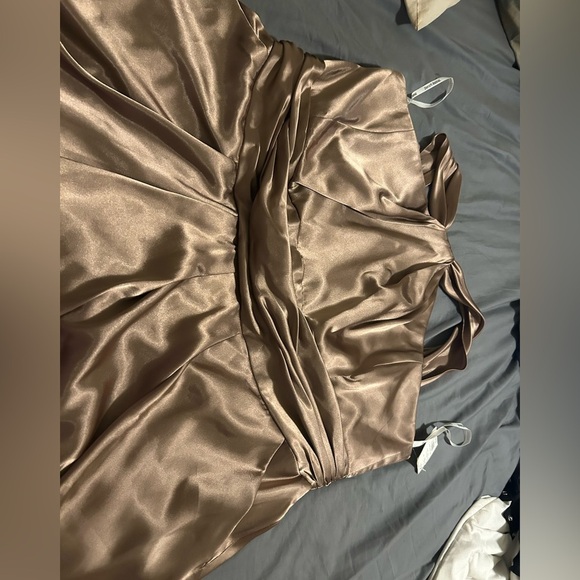 David’s Bridsal Plus Size Bridesmaid Elegant Satin Brown Dress NWT sz 26 - Picture 2 of 10